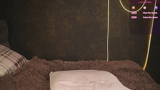 LinoAdaro online show from November 2025 04:44:01 AM