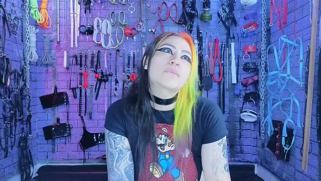 PANDORANEZZ online show from October 2025 05:04:01 PM