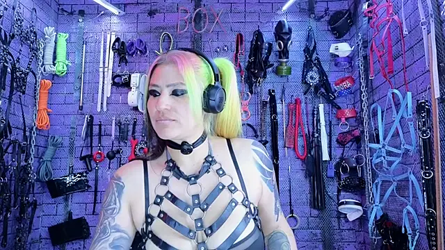 PANDORANEZZ online show from April 2026 08:01:02 AM