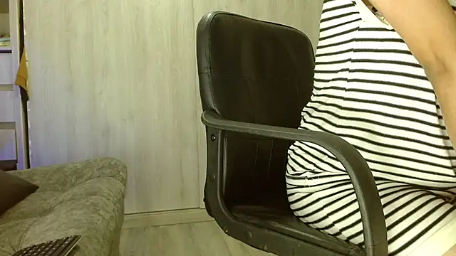 Meghan stonne  online show from April 2026 12:08:02 AM