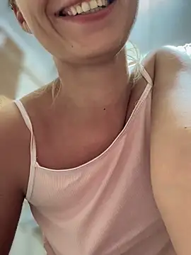 YOUR-KARINA online show from September 2025 04:29:02 PM