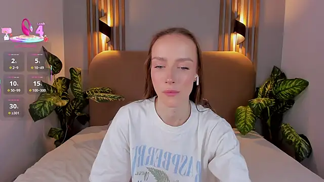 Kira Quinn online show from November 2025 06:48:01 AM