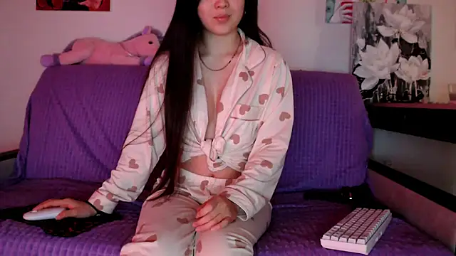 Snapshot of Lili_asian chatting on December 2024 07:54:01 PM Lili asian online show from December 2024 07:54:01 PM