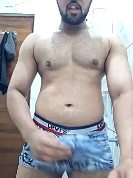 Snapshot of GYMBOY0071 chatting on April 2026 06:46:01 AM GYMBOY0071 online show from April 2026 06:46:01 AM
