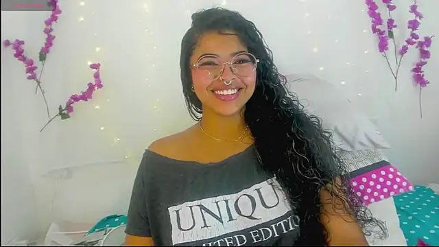 Snapshot of moana_taylor chatting on September 2025 11:21:02 AM moana taylor online show from September 2025 11:21:02 AM