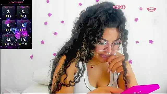 Snapshot of moana_taylor chatting on September 2025 10:31:01 AM moana taylor online show from September 2025 10:31:01 AM