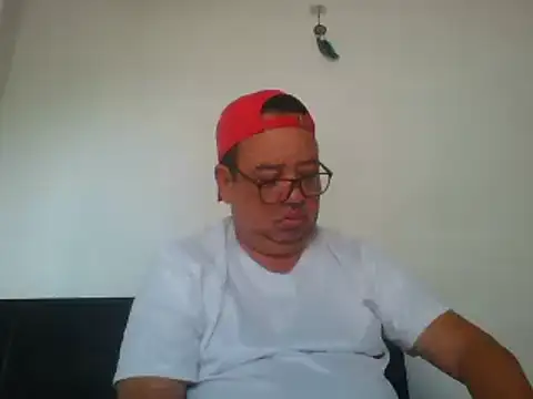 Snapshot of djtomxxx2777 chatting on February 2025 04:52:01 PM djtomxxx2777 online show from February 2025 04:52:01 PM