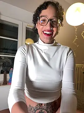 Lauyako online show from February 2025 07:29:01 PM