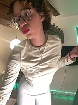 Lauyako online show from February 2025 12:10:02 AM