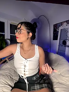 Lauyako online show from November 2025 04:01:02 AM