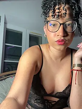 Lauyako online show from February 2026 10:15:01 PM