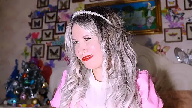 Snapshot of DirtySlut chatting on December 2024 01:03:01 PM DirtySlut online show from December 2024 01:03:01 PM