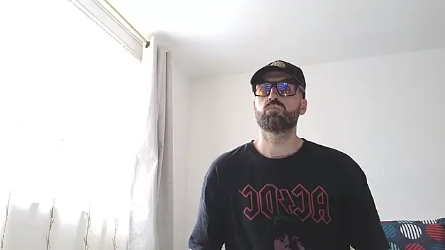 Snapshot of MattxFeet chatting on March 2026 08:47:01 PM MattxFeet online show from March 2026 08:47:01 PM