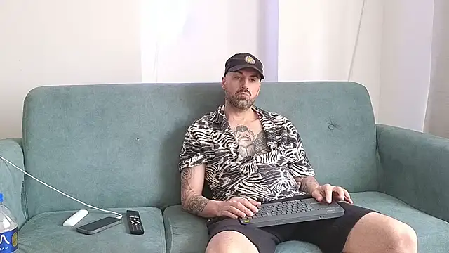 Snapshot of MattxFeet chatting on August 2026 05:26:01 PM MattxFeet online show from August 2026 05:26:01 PM