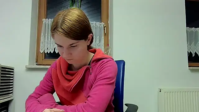 Geile-Luna online show from February 2026 08:27:01 PM