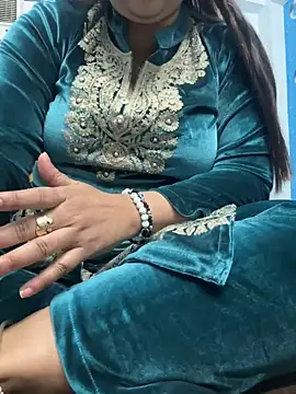 Snapshot of Preet_Kaur_69 chatting on December 2024 10:01:02 AM Preet Kaur 69 online show from December 2024 10:01:02 AM