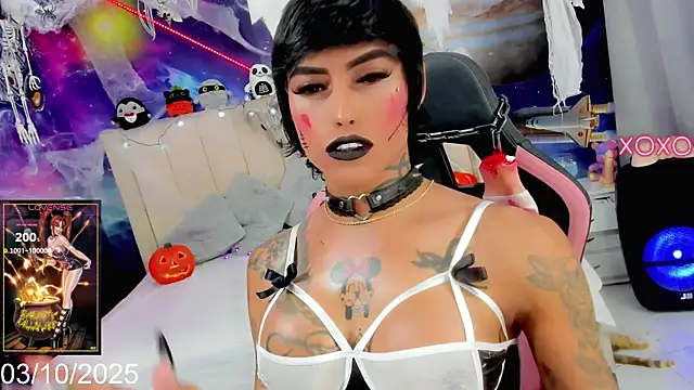 Snapshot of Nella_Dolls chatting on October 2025 05:59:02 AM Nella Dolls online show from October 2025 05:59:02 AM