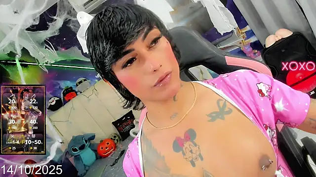 Snapshot of Nella_Dolls chatting on October 2025 10:38:01 AM Nella Dolls online show from October 2025 10:38:01 AM
