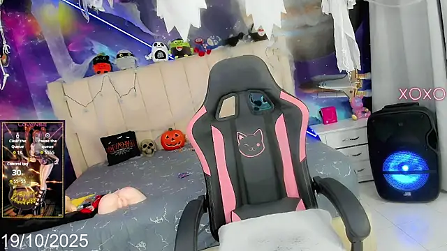 Snapshot of Nella_Dolls chatting on October 2025 08:42:01 PM Nella Dolls online show from October 2025 08:42:01 PM