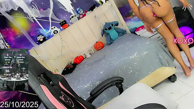 Snapshot of Nella_Dolls chatting on October 2025 09:28:01 AM Nella Dolls online show from October 2025 09:28:01 AM