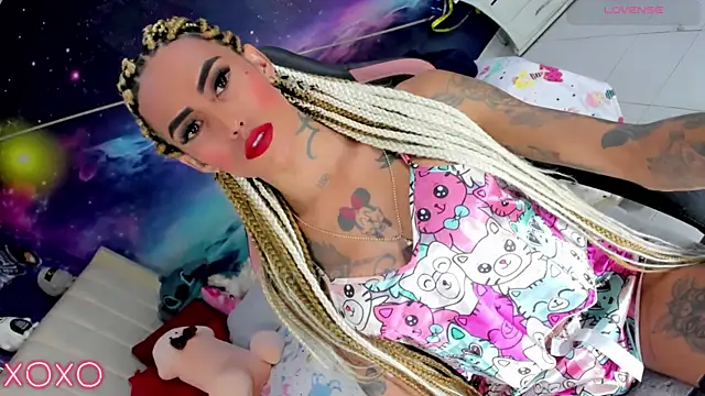 Snapshot of Nella_Dolls chatting on July 2026 11:17:02 AM Nella Dolls online show from July 2026 11:17:02 AM
