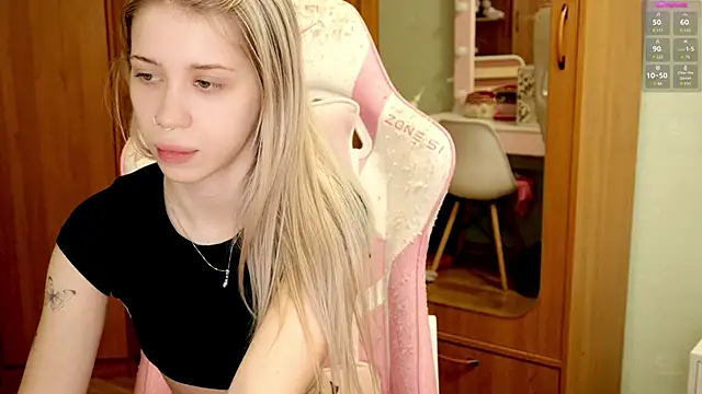 Snapshot of ho1yho1e chatting on January 2025 10:35:02 AM ho1yho1e online show from January 2025 10:35:02 AM