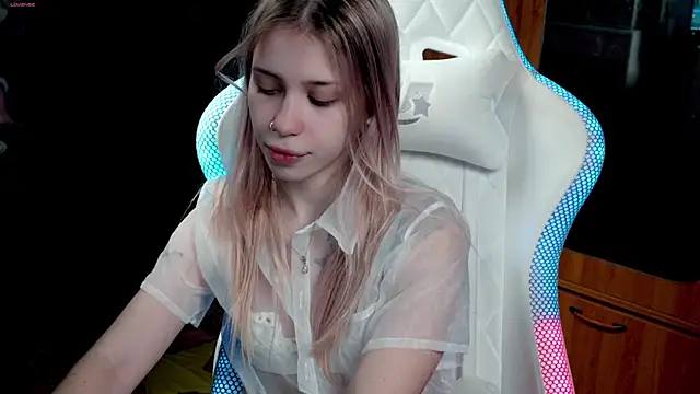 ho1yho1e online show from November 2025 06:30:02 PM