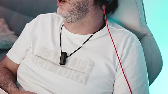 Sanders White online show from February 2025 05:12:02 AM