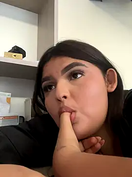 Lia sexx online show from November 2025 08:05:01 PM