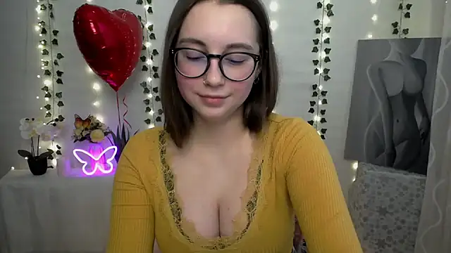 SweetPrincess  online show from February 2025 12:44:02 PM