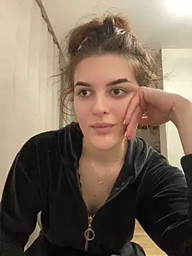 little belucci online show from March 2025 06:23:02 PM