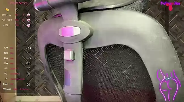 Snapshot of Your__alcoholic1 chatting on December 2024 05:48:01 PM Your  alcoholic1 online show from December 2024 05:48:01 PM