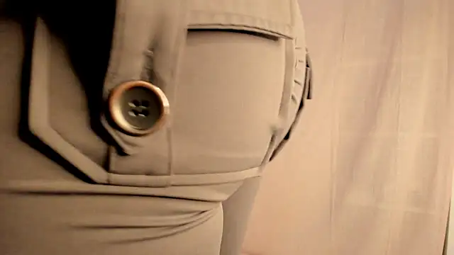 Snapshot of hee_jeen chatting on January 2025 05:06:01 PM hee jeen online show from January 2025 05:06:01 PM