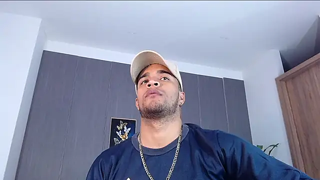 Snapshot of Bigcock_21cm_ chatting on March 2025 08:17:01 PM Bigcock 21cm  online show from March 2025 08:17:01 PM