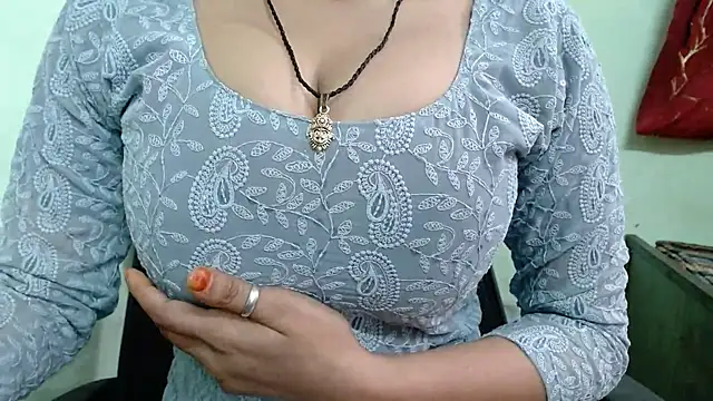 Snapshot of sweet-alia chatting on September 2025 11:53:02 AM sweet-alia online show from September 2025 11:53:02 AM