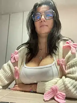 SWEETLILY18 online show from January 2025 11:28:01 AM