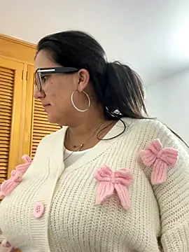 SWEETLILY18 online show from November 2025 09:18:01 PM