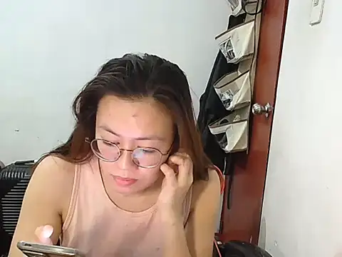 Snapshot of crizzybel chatting on May 2026 01:56:01 AM crizzybel online show from May 2026 01:56:01 AM
