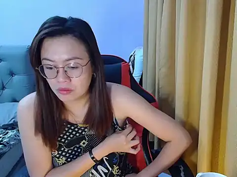 Snapshot of crizzybel chatting on June 2026 08:00:01 PM crizzybel online show from June 2026 08:00:01 PM