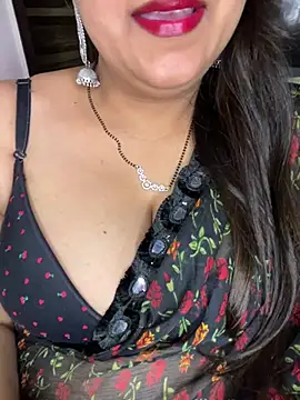 Zoya Varma004 online show from March 2026 06:07:01 PM