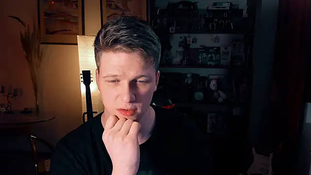 Breston Sweet online show from February 2025 07:45:02 PM