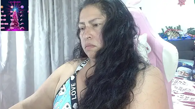 Keyla01  online show from December 2025 04:24:01 PM