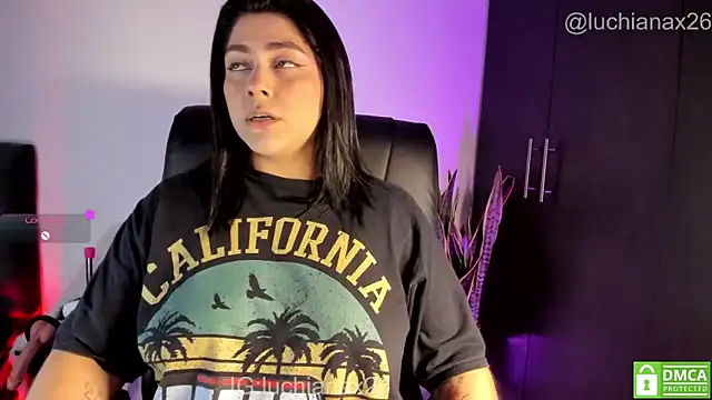 lucy26  online show from April 2026 02:39:01 AM