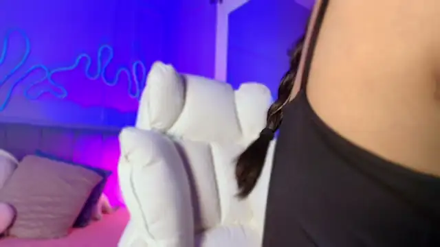 Sofly s online show from April 2026 11:45:02 AM