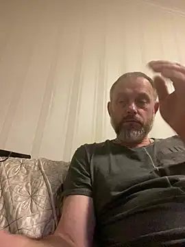 GHsveter online show from April 2026 08:03:01 PM