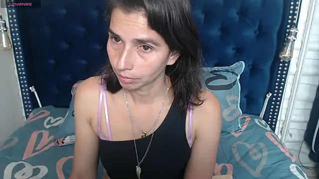 Snapshot of Eva-Williams chatting on February 2025 08:03:01 PM Eva-Williams online show from February 2025 08:03:01 PM