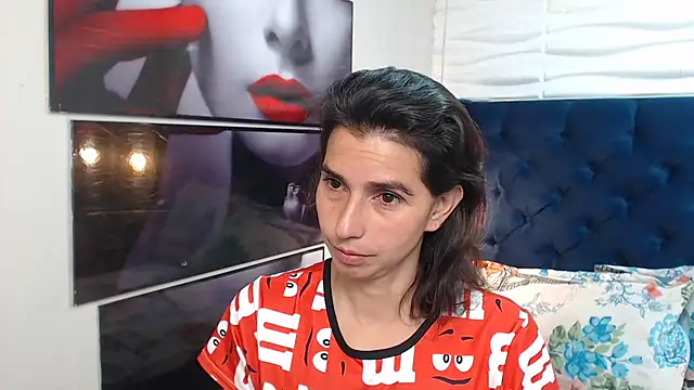 Snapshot of Eva-Williams chatting on February 2025 03:33:01 AM Eva-Williams online show from February 2025 03:33:01 AM