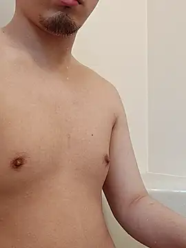 lioncake1221 online show from August 2026 09:28:01 PM
