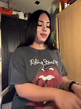 BigDominaMia online show from March 2026 07:24:02 AM