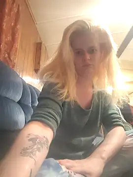 Snapshot of BadAssBitchMakayla chatting on December 2025 11:58:01 PM BadAssBitchMakayla online show from December 2025 11:58:01 PM